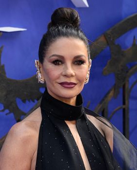 Catherine Zeta-Jones na premijeri druge sezone serije 'Wednesday' u Londonu - 6