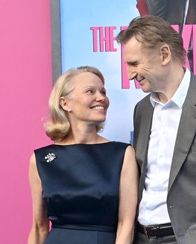 Pamela Anderson i Liam Neeson - 8