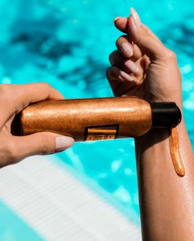 Beach Babe ulje za sunčanje s potpisom Lane Jurčević - 3