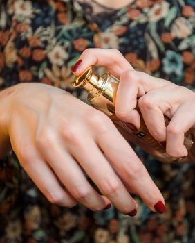 Luxea suho ulje sa zlatnim česticama