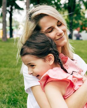 Tete i nećakinje imaju poseban odnos