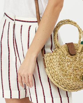 Torbica s ukrasom u obliku trešnjica