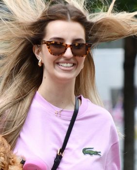 Ljepotici sa špice ni jak nalet vjetra nije pokvario raspoloženje