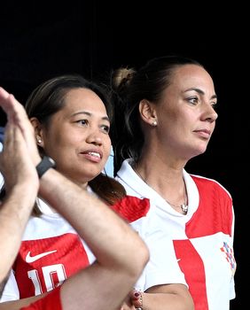 Vanja Morić u Berlinu nosi ogrlicu s motivom leptira - 5