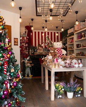 Winnie’s Christmas Shop