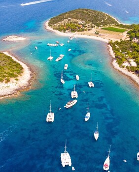 Plaže na otočiću Veli Budikovac
