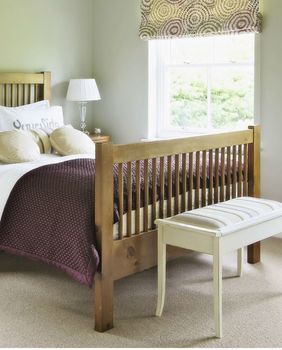 Drveni krevet kao inspiracija za uređenje spavaće sobe - 8