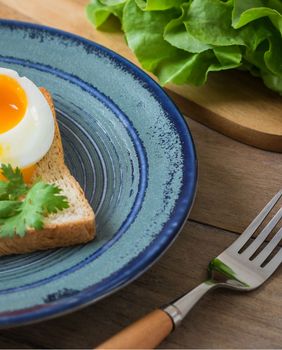 Meko kuhano jaje na tostu