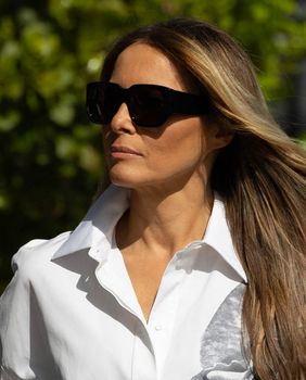 Melania Trump u haljini modne kuće Alexander McQueen - 3