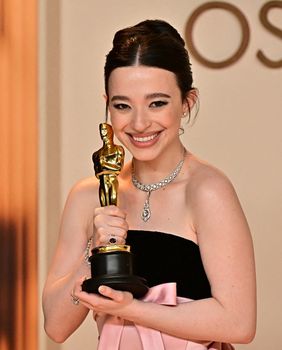 Mikey Madison na 97. dodjeli Oscara u haljini modne kuće Dior