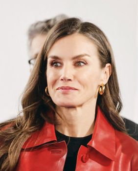 Jednostavna i elegantna kombinacija kraljice Letizije - 4