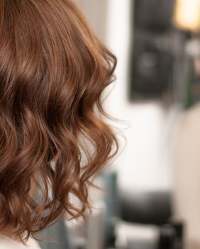 Mocha Mousse boja kose