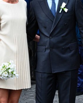 Sve više mladenki bira mini haljine