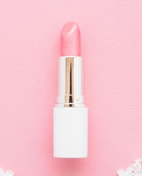 Ružičaste ruževe vole nositi mnoge žene