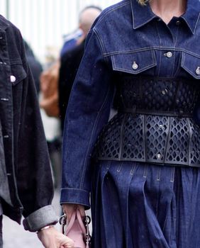 Haljinu od trapera isplati se imati u ormaru