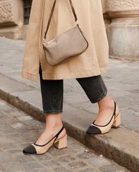 Mnoge žene žele obuću s umjerenom i udobnom potpeticom