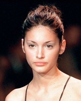 Korina Longin na reviji modne kuće Paco Rabanne