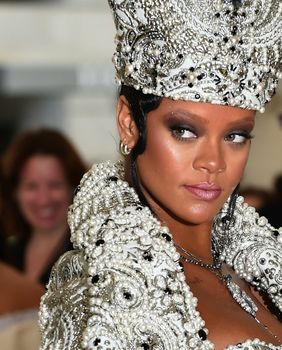 Rihanna na Met Gali - 3