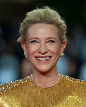 Cate Blachett u zlatnoj haljini