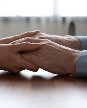 Tata je divno utješio svoju kći