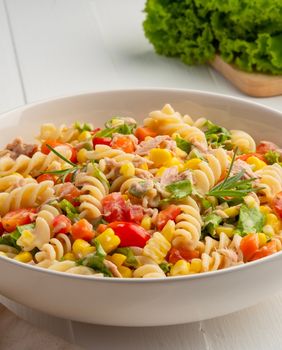 Salata od tjestenine i piletine