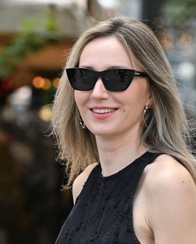 Mlada dama iz Zagreba u efektnoj haljini brenda Haikure