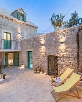 Casa Cava