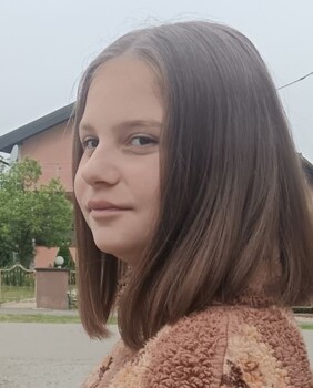 Djevojčica Nikolija donirala kosu