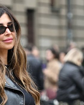 Zgodna dama sa zagrebačke špice u odličnim čizmama brenda Jacquemus