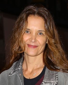 Katie Holmes u tajicama s trakom za stopalo i cipelama s petom - 6
