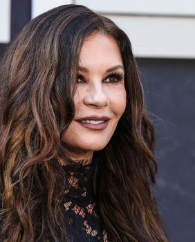 Catherine Zeta-Jones u tajicama i Chanelovim tajicama - 5