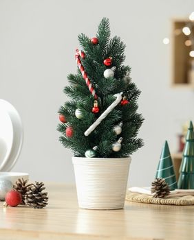 Božićne dekoracije svedite na minimum ako to stvarno želite