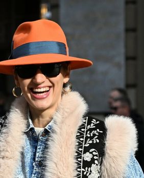 Dama iz Zagreba u efektnom zimskom prsluku