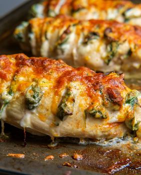 Piletina punjena sirom i špinatom