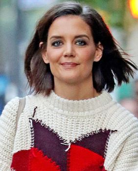 Katie Holmes u čizmama do bedara i dugačkom puloveru - 9