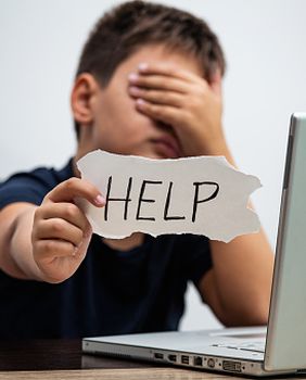 Zlostavljanje na društvenim mrežama