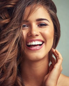 Žena s prekrasnom kosom