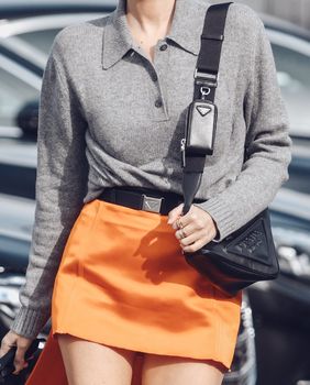 Puloveri s polo ovratnikom jako su popularni