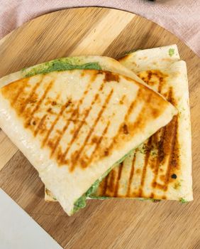 Brzi zeleni wrap sa špinatom