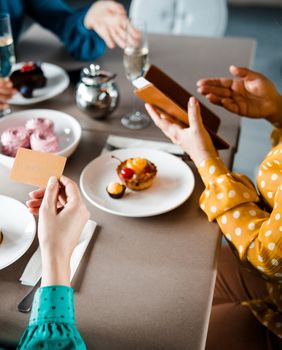 Što kažete o kulturi u kojoj nema čašćenja?