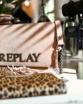 Street style brend Replay predstavio je modne novitete za jesen/zimu 2019./2020. - 2