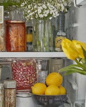 Dekorirana unutrašnjost hladnjaka