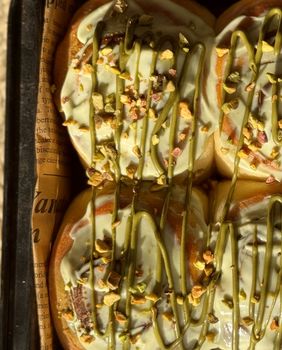 Rolice s kremom od pistacije