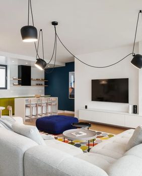 Stan za bračni par koji oduševljava detaljima