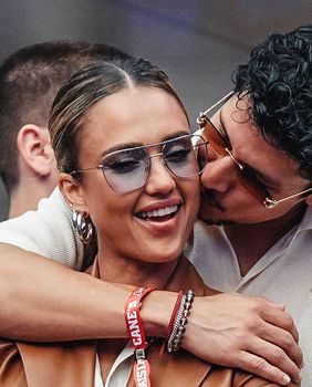 Jessica Alba i Danny Ramirez na US Openu