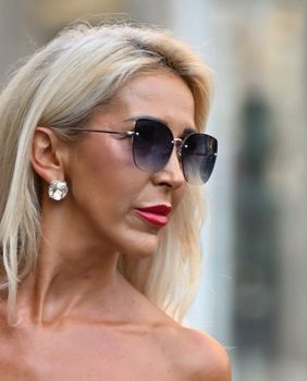 Ulična moda Zagreb bluze s volanima - 3