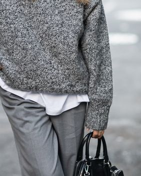 Pulover odlično izgledaju uz sve komade iz ormara