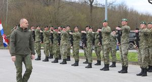 Ministar Anušić i general Kundid u obilasku vojnog poligona - 1