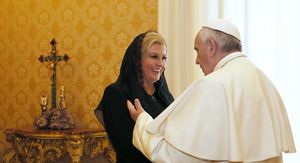 Bivša predsjednica Kolinda Grabar-Kitarović i papa Franjo