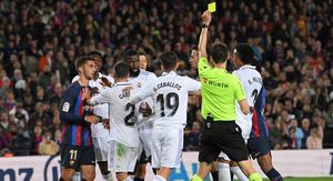 Sudac Ricardo de Burgos Bengoetxea na utakmici Reala i Barcelone